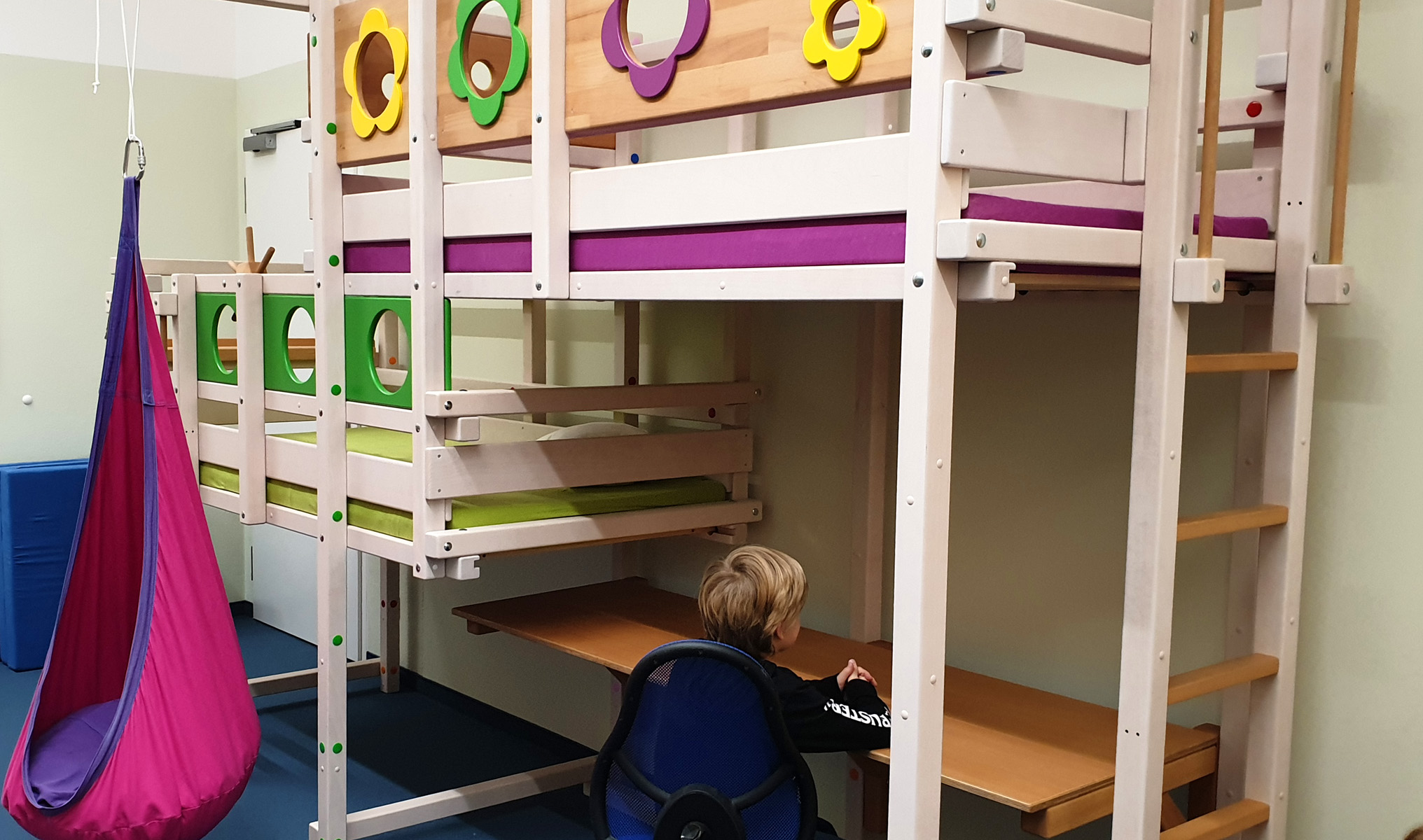 Kreative Spielbetten Aus Dem Munchner Osten Hochbetten Und Etagenbetten Fur Kinder Direkt Aus Dem Billi Bolli Haus Pastetten Ich Spring Im Dreieck