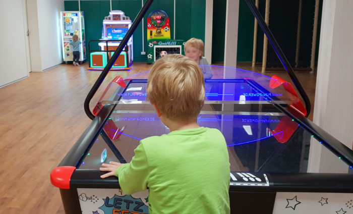 Letz Fetz: Airhockey