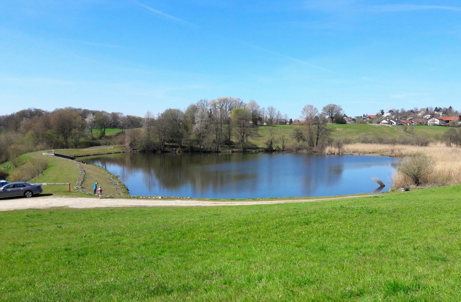 Ebersberg_Rundwanderung_Weiherweg_Kumpfmuehlweiher Ich spring im Dreieck