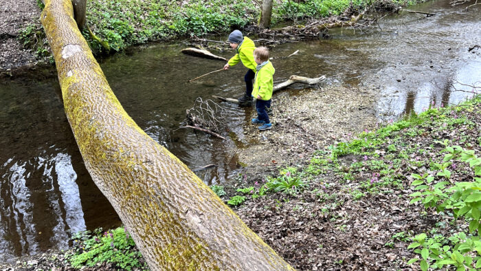 Natur-Erlebnispfad Altoetting Gries Wasserspielplatz Familienausflug